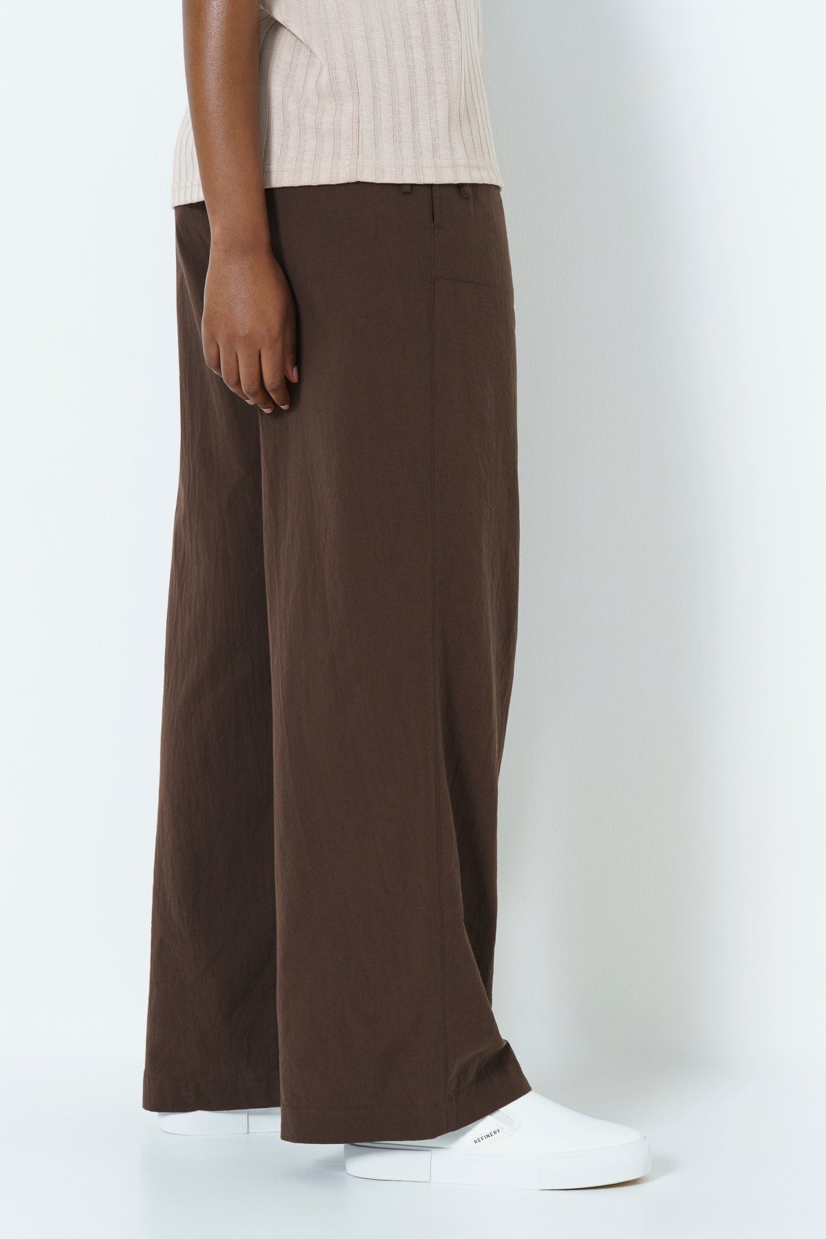 Relaxed Mid Rise Pants