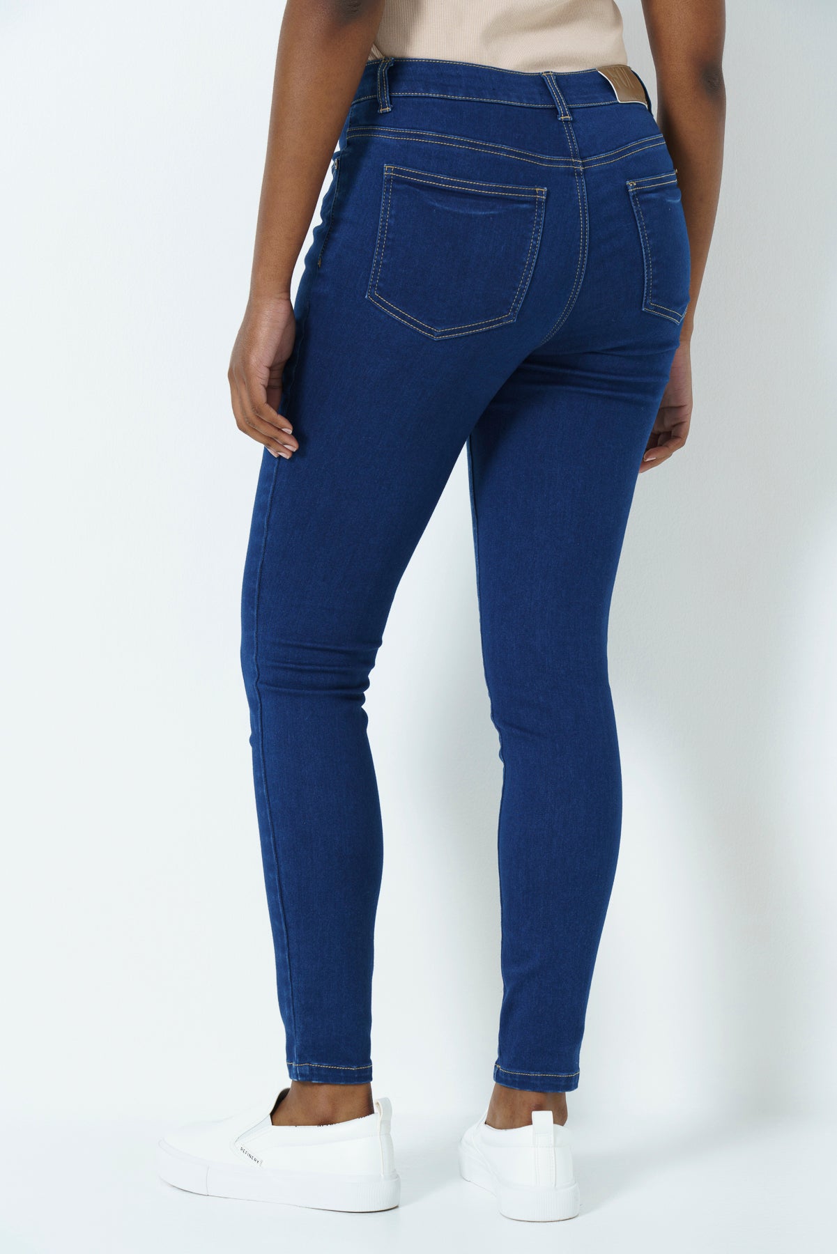 Rf01 Mid Rise Skinny Jeans