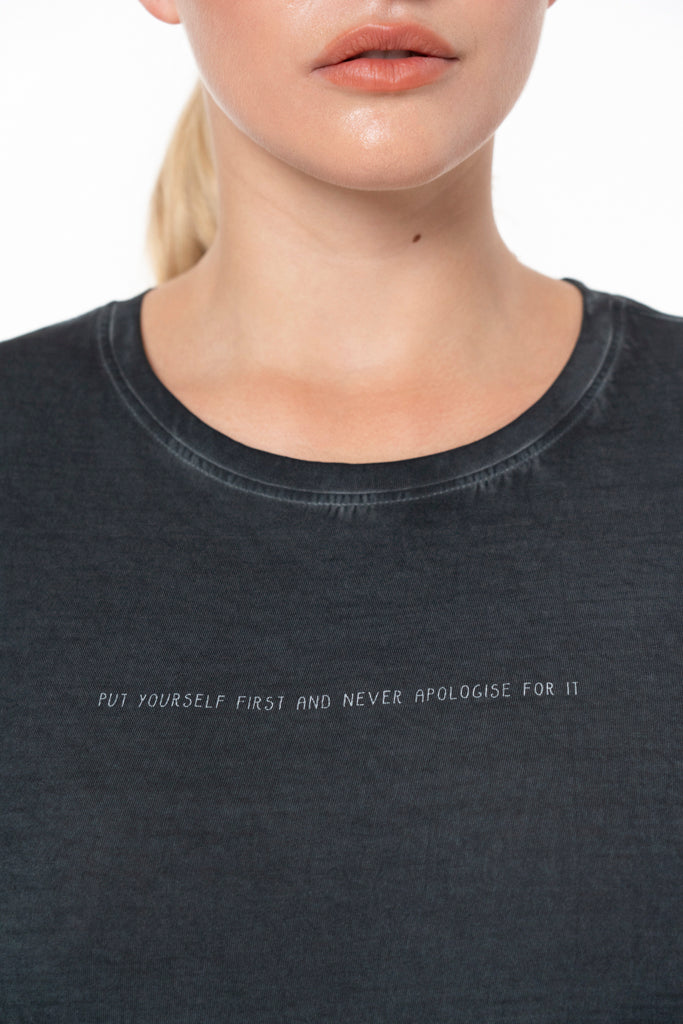 Statement T-Shirt _ 137400 _ Black