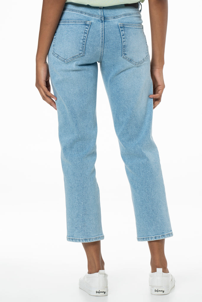 Rf13 Straight Leg Jeans _ 141588 _ Light Wash