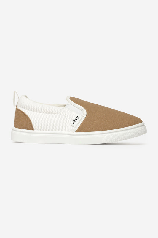 Girls Slip On Sneaker