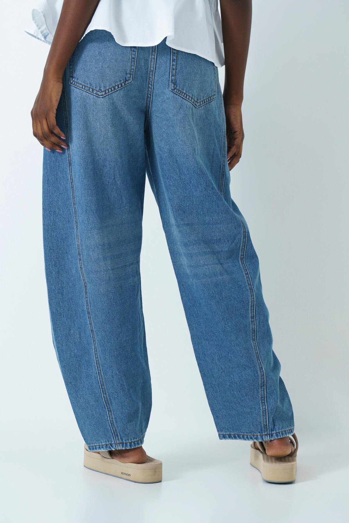 Barrel Jeans