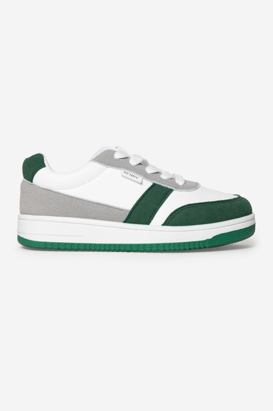 Boys court sneaker.