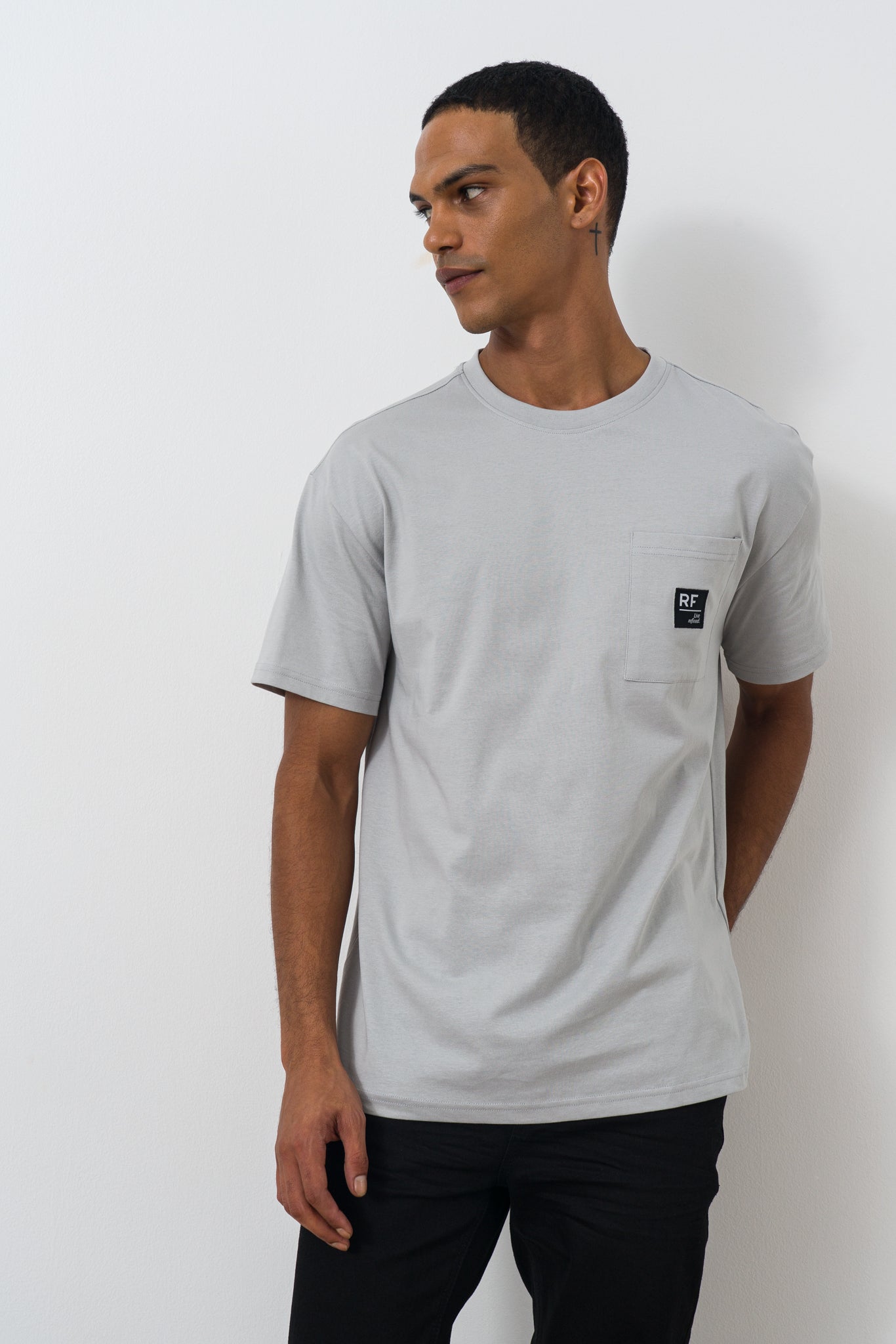 Oversized Pocket T-shirt from REFINERY – Refinery