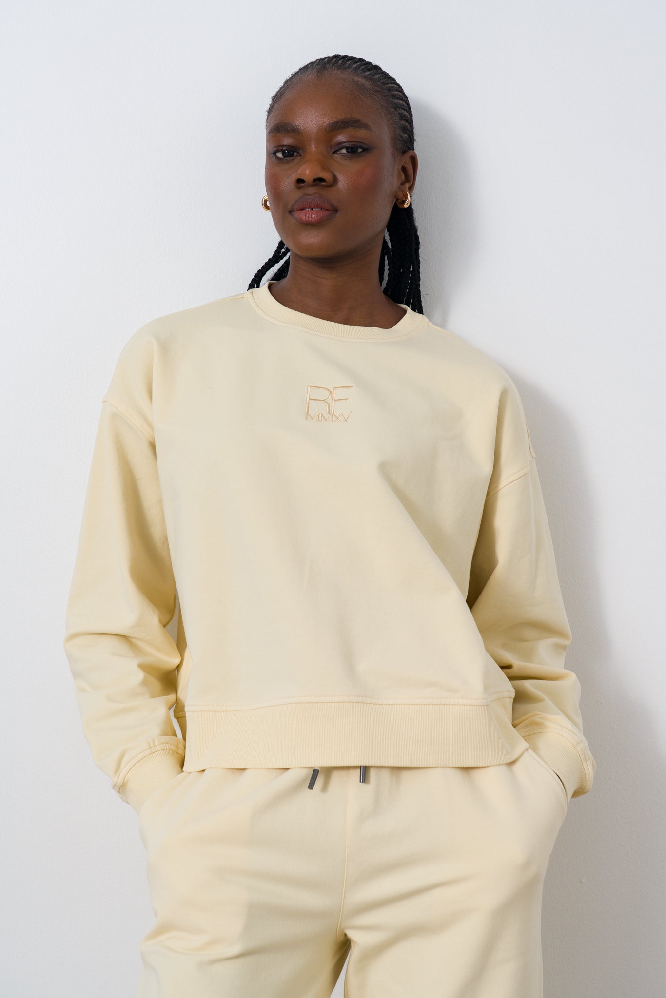 Short Crew Neck Sweat from REFINERY – Refinery