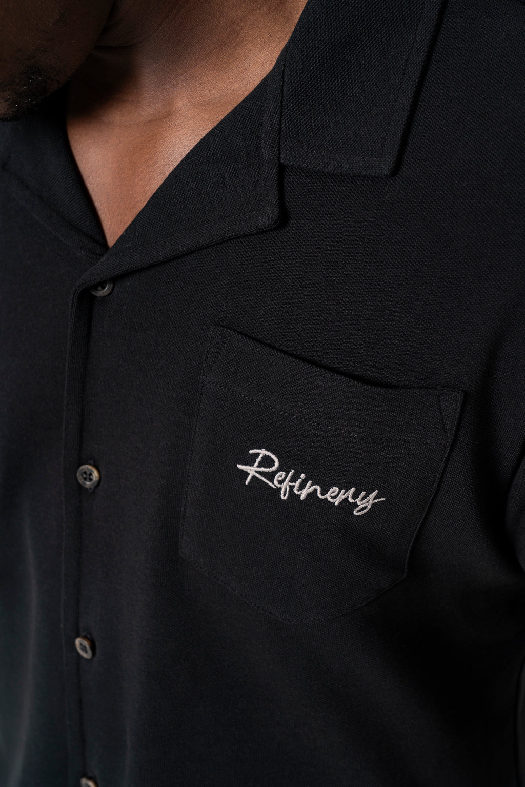 Gladneck Shirt _ 140188 _ Black