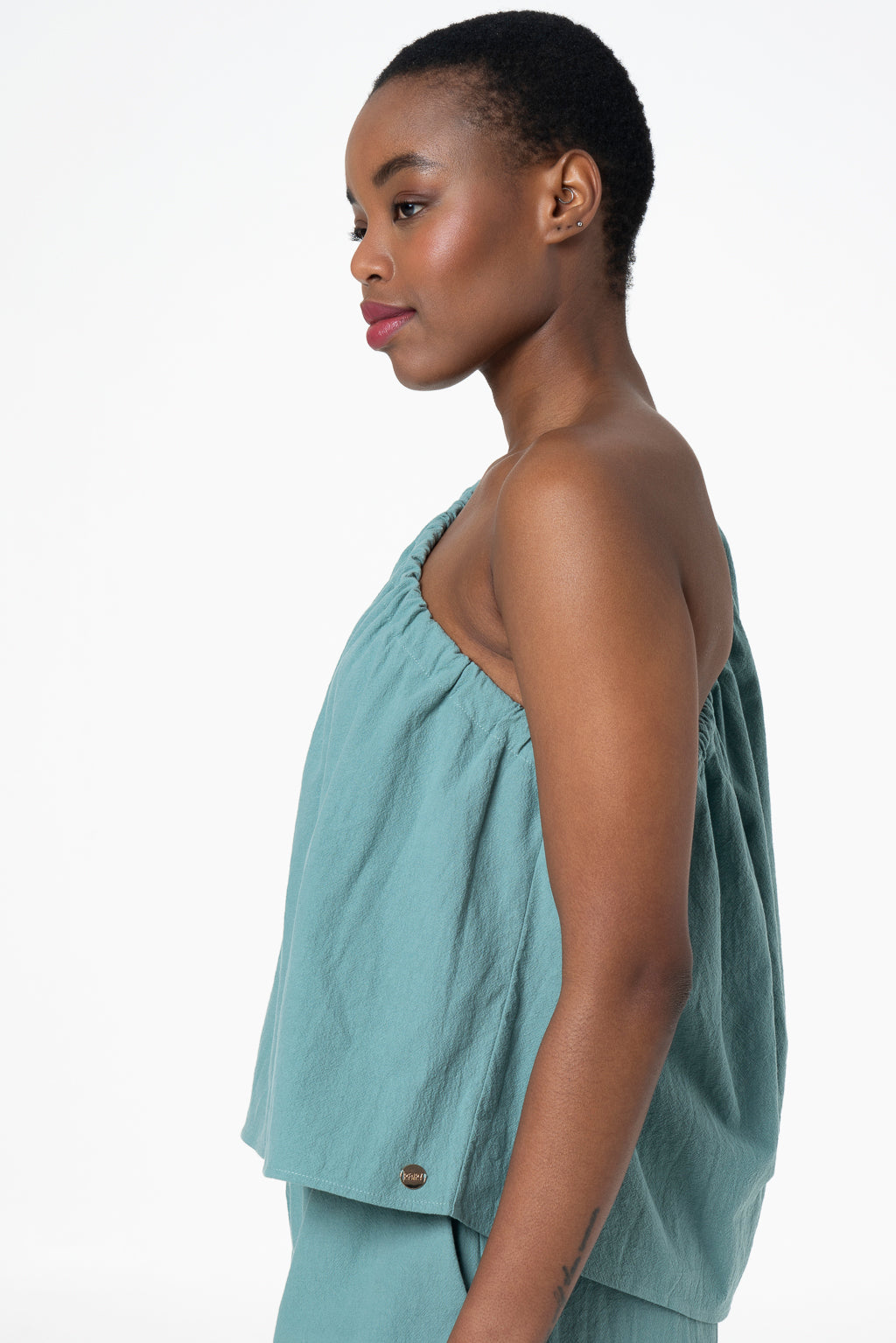 One-Shoulder Linen Top _ 143369 _ Green