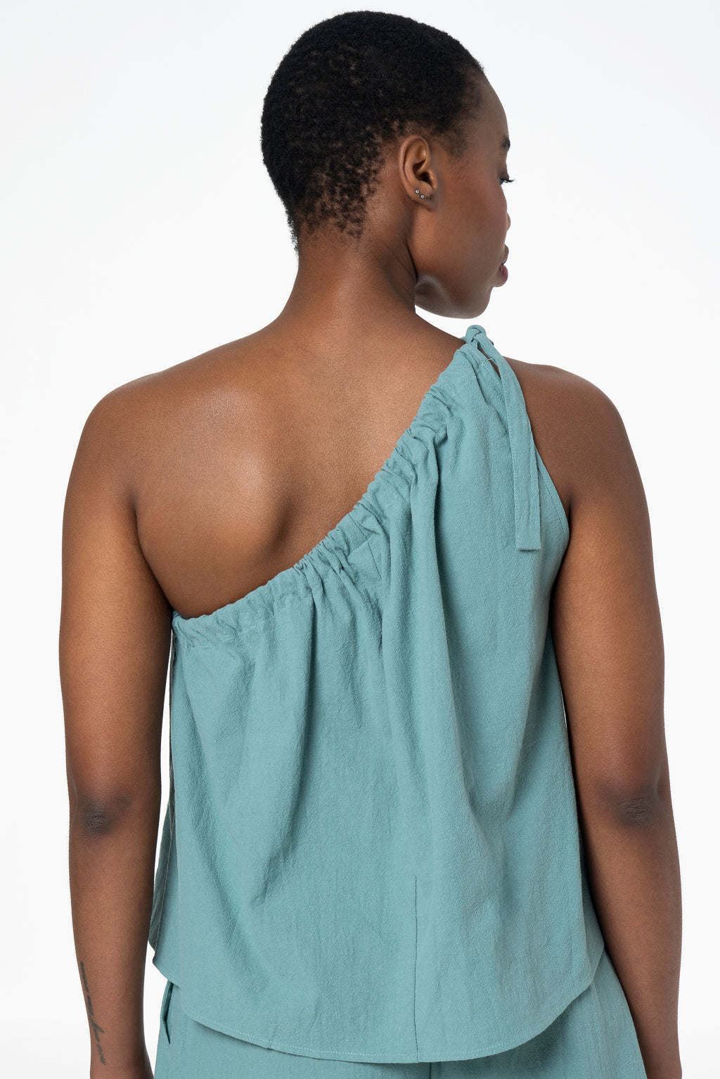 One-Shoulder Linen Top _ 143369 _ Green