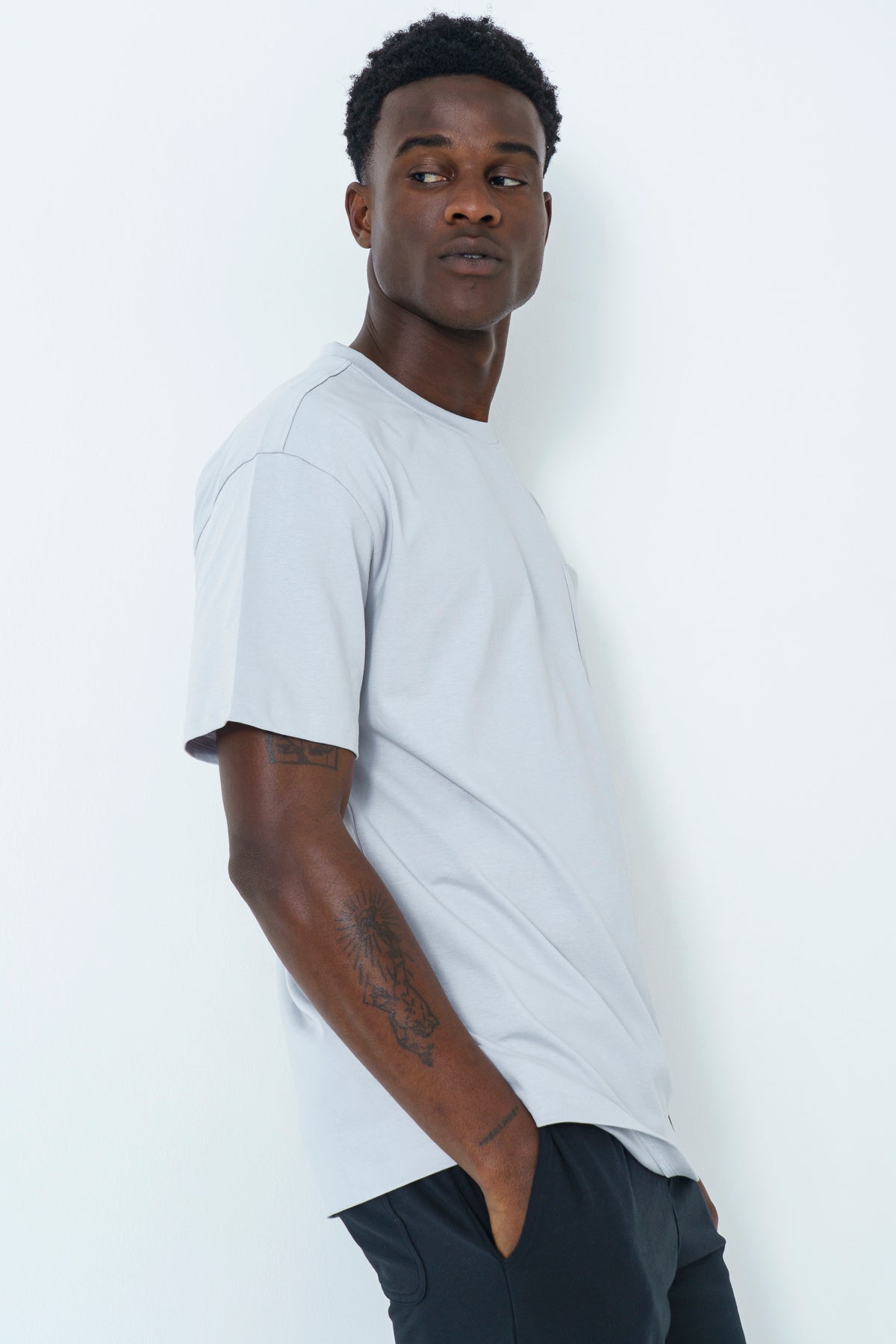 Oversized Pocket T-shirt - Light Grey