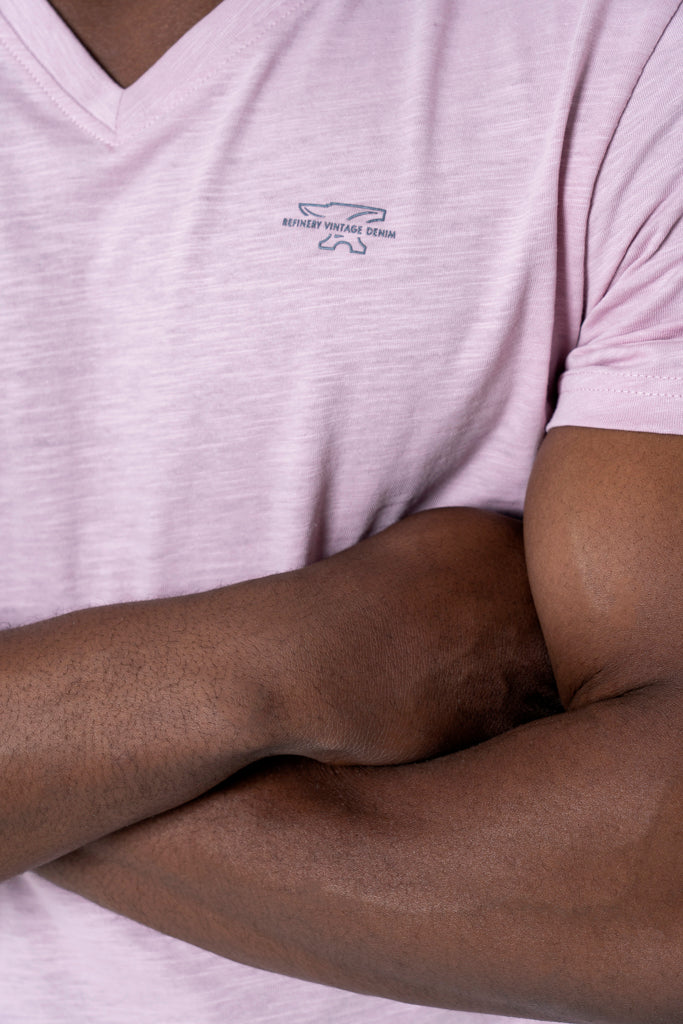 V-Neck T-Shirt _ 137175 _ Pink