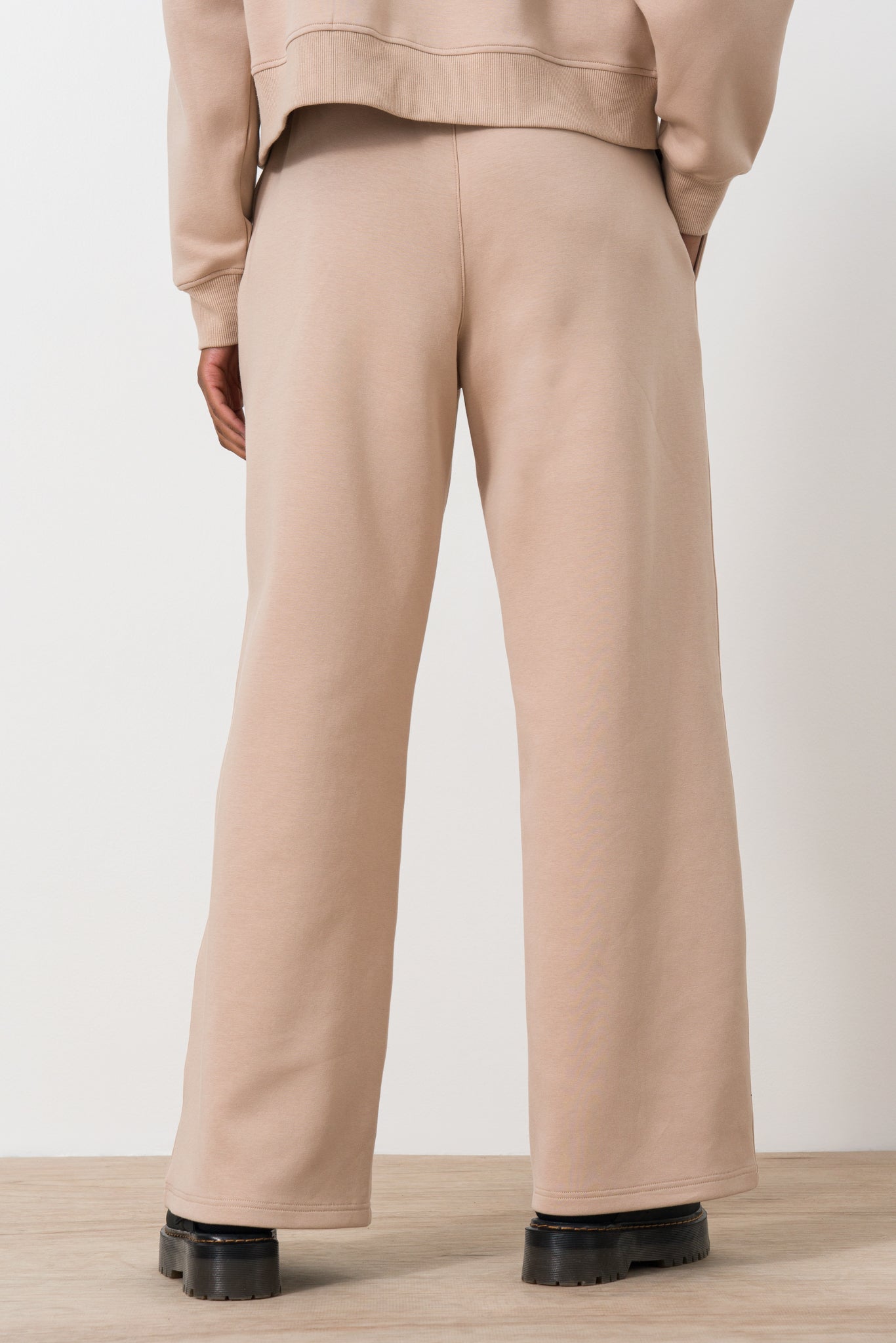 Wide-Leg-Trackpants