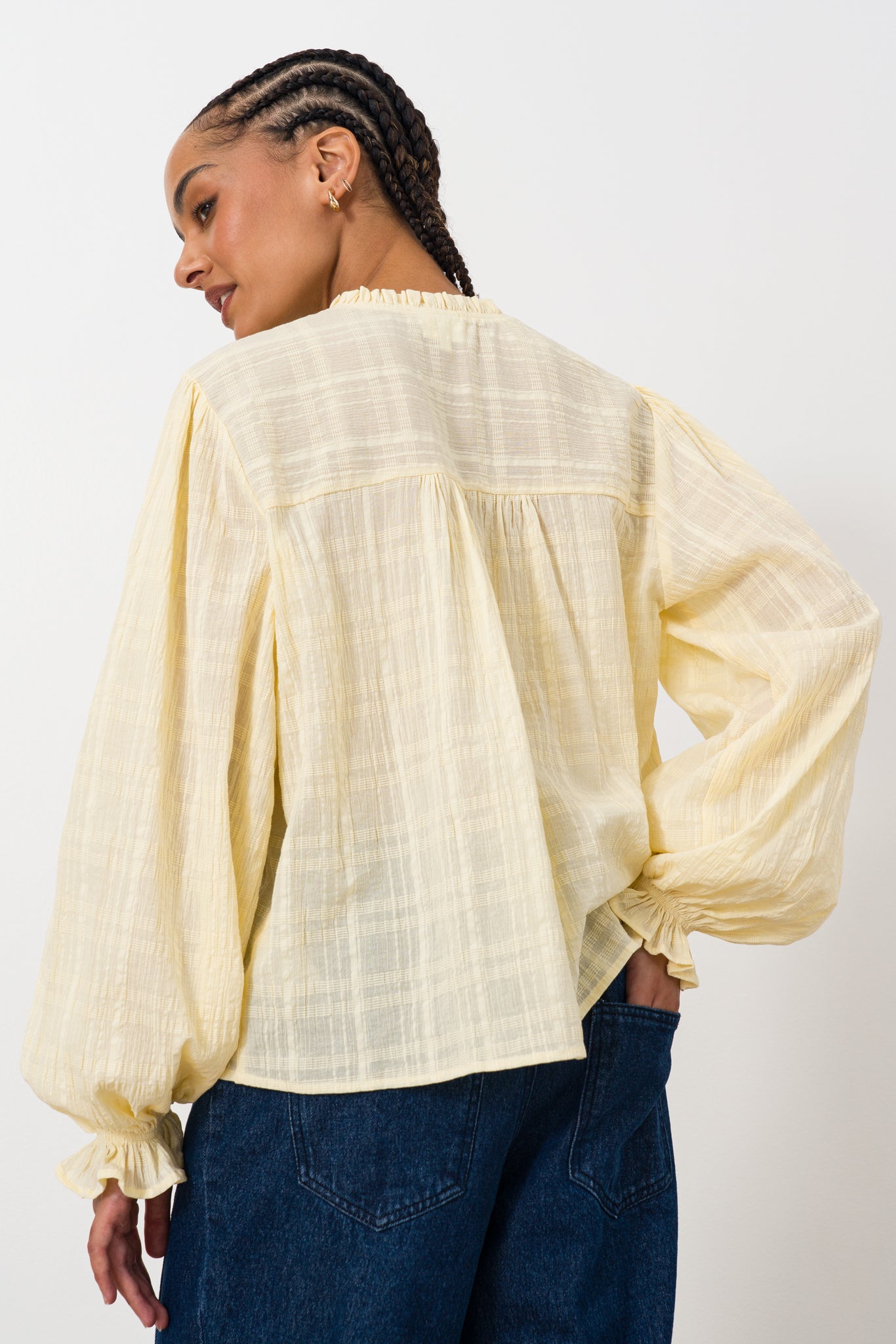 Volume-Sleeve-Blouse