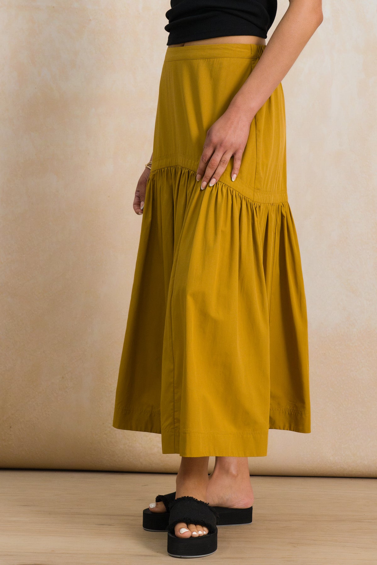Relaxed Cutline Skirt