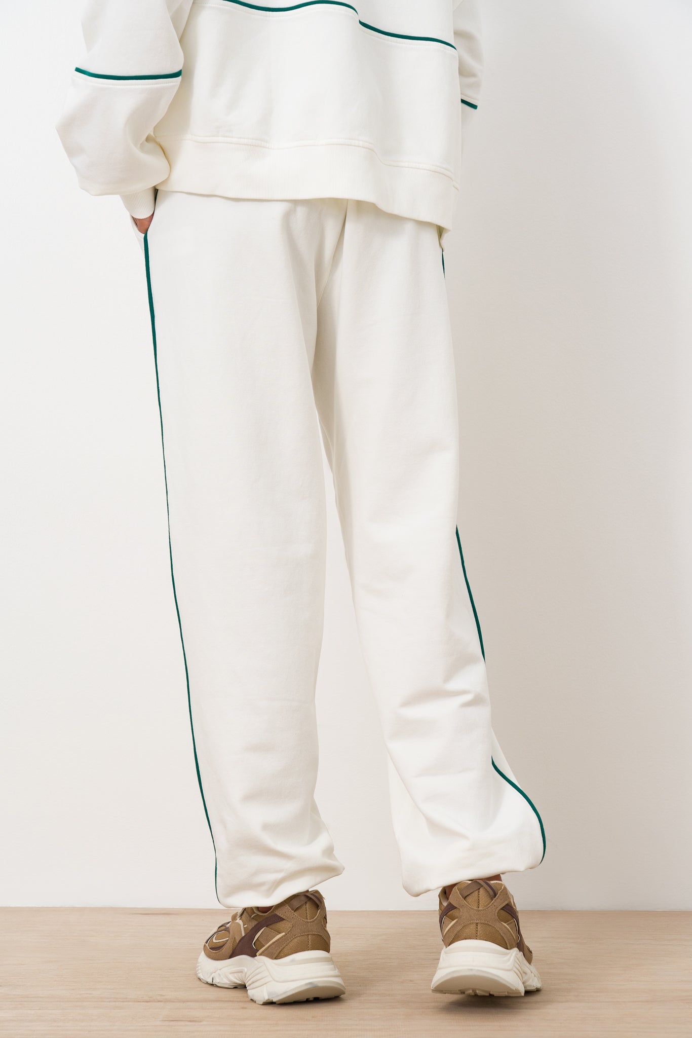 Relaxed-Fit-Trackpants-4