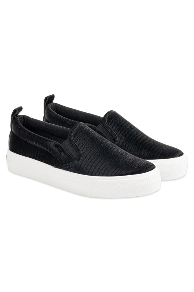 Slip-On Sneaker _ 146180 _ Black from REFINERY – Refinery