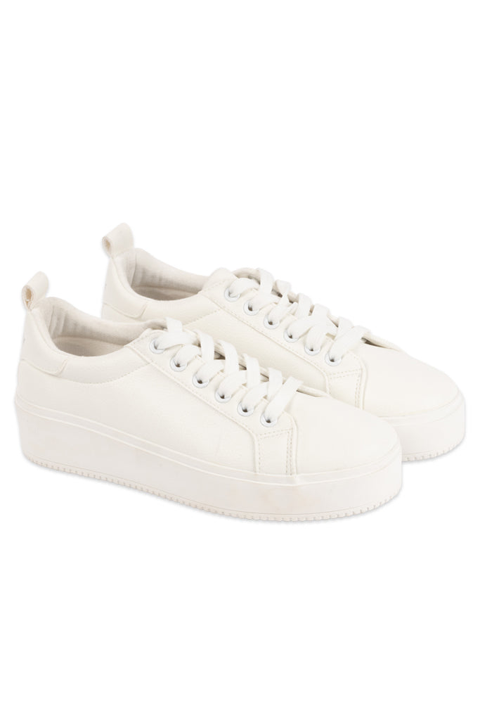 Lace-Up Sneaker _ 144041 _ White