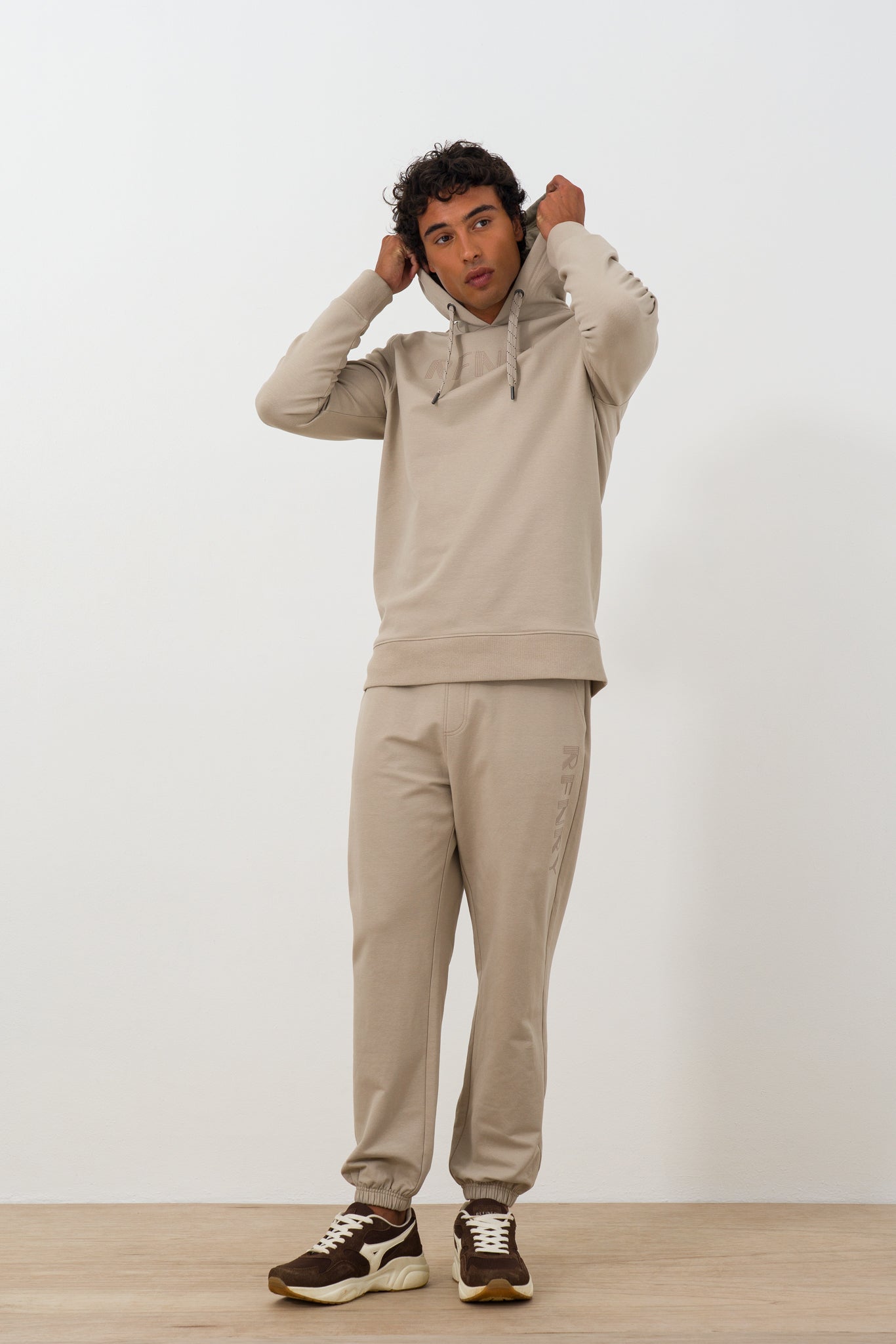 branded-hoodie-12