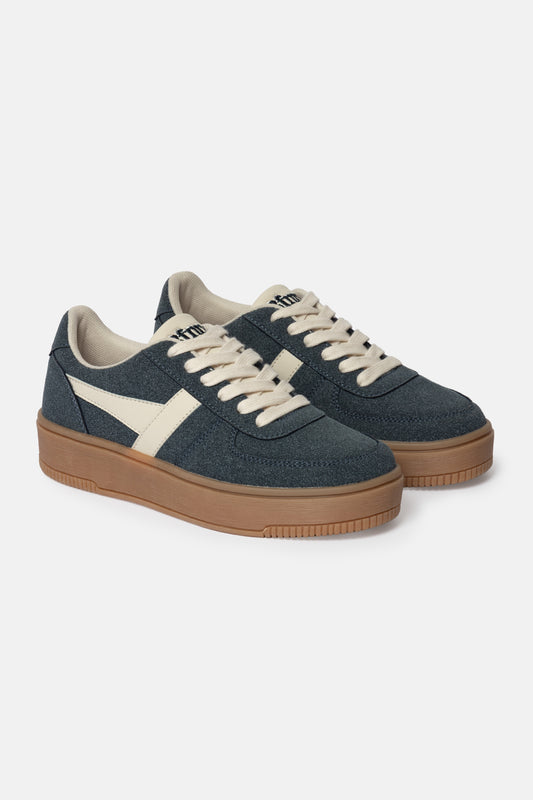 Court Sneaker