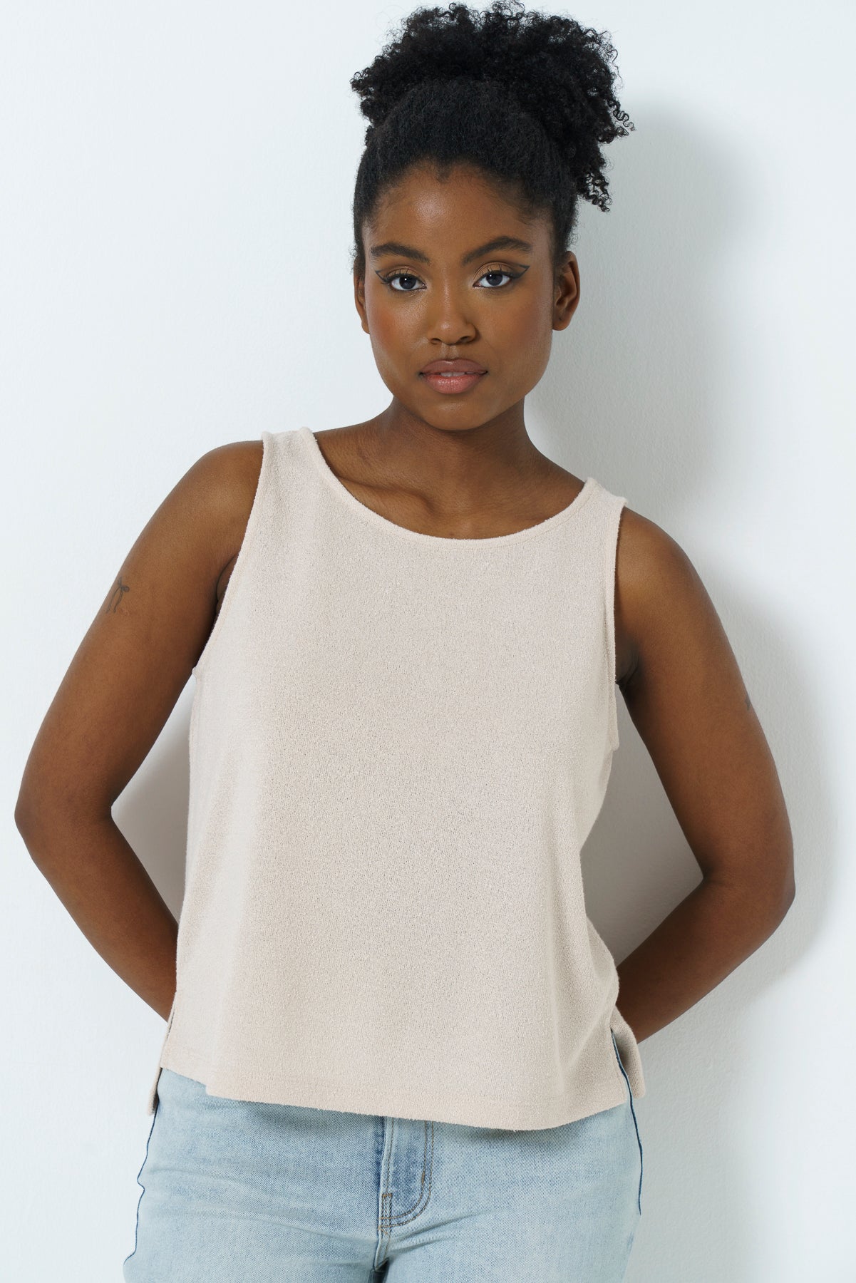 Hi Neck Tank