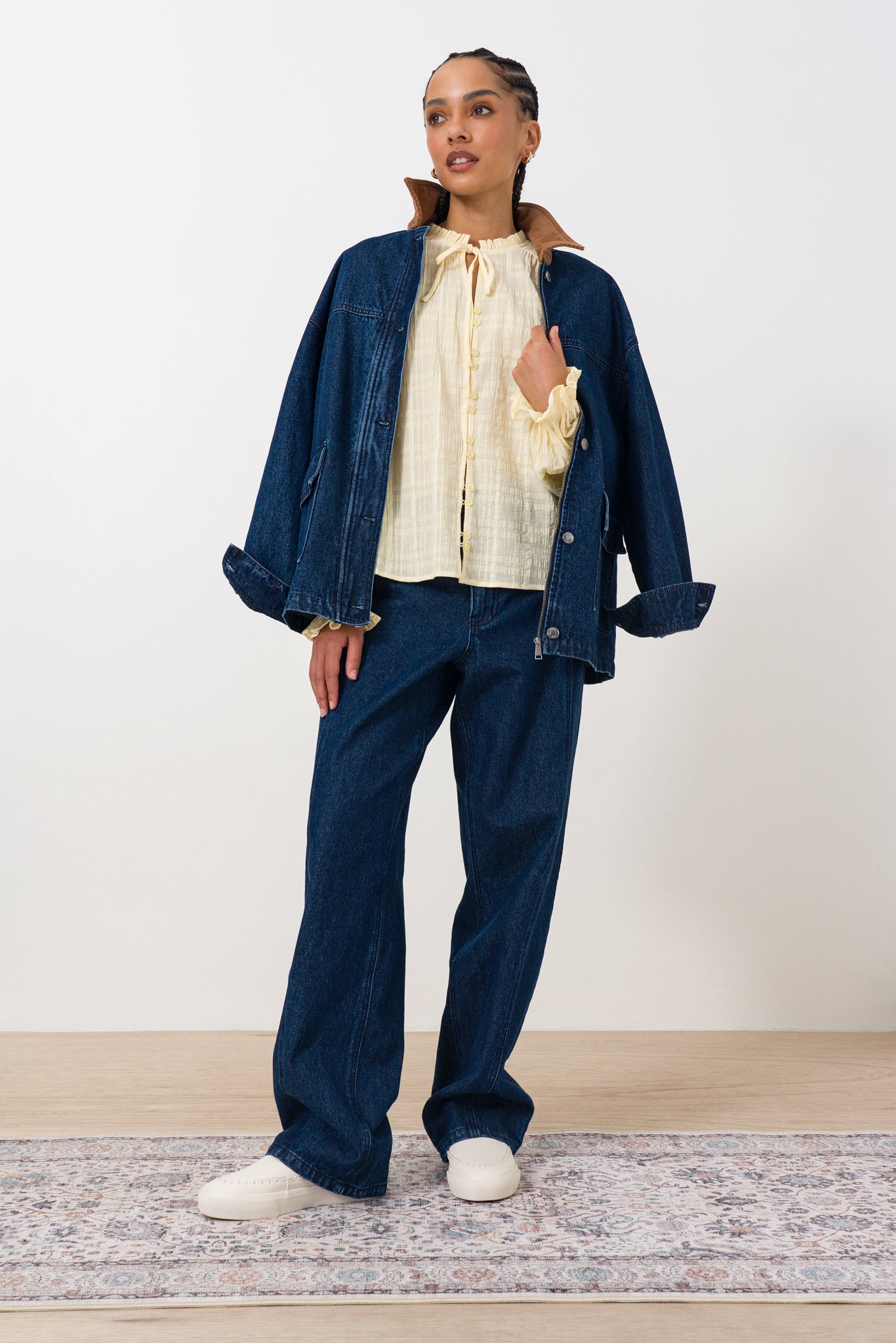 volume-sleeve-blouse