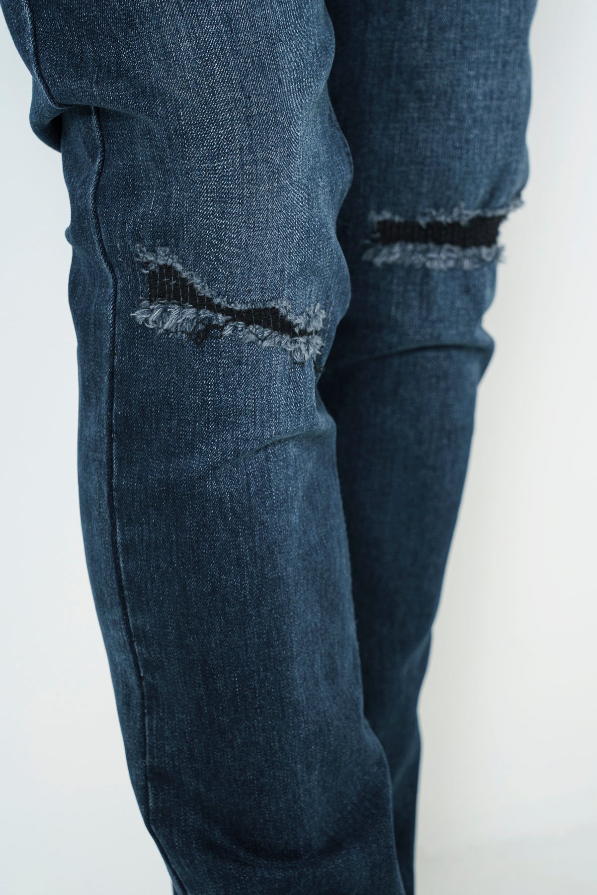 Rf02 Rip Knees Jeans