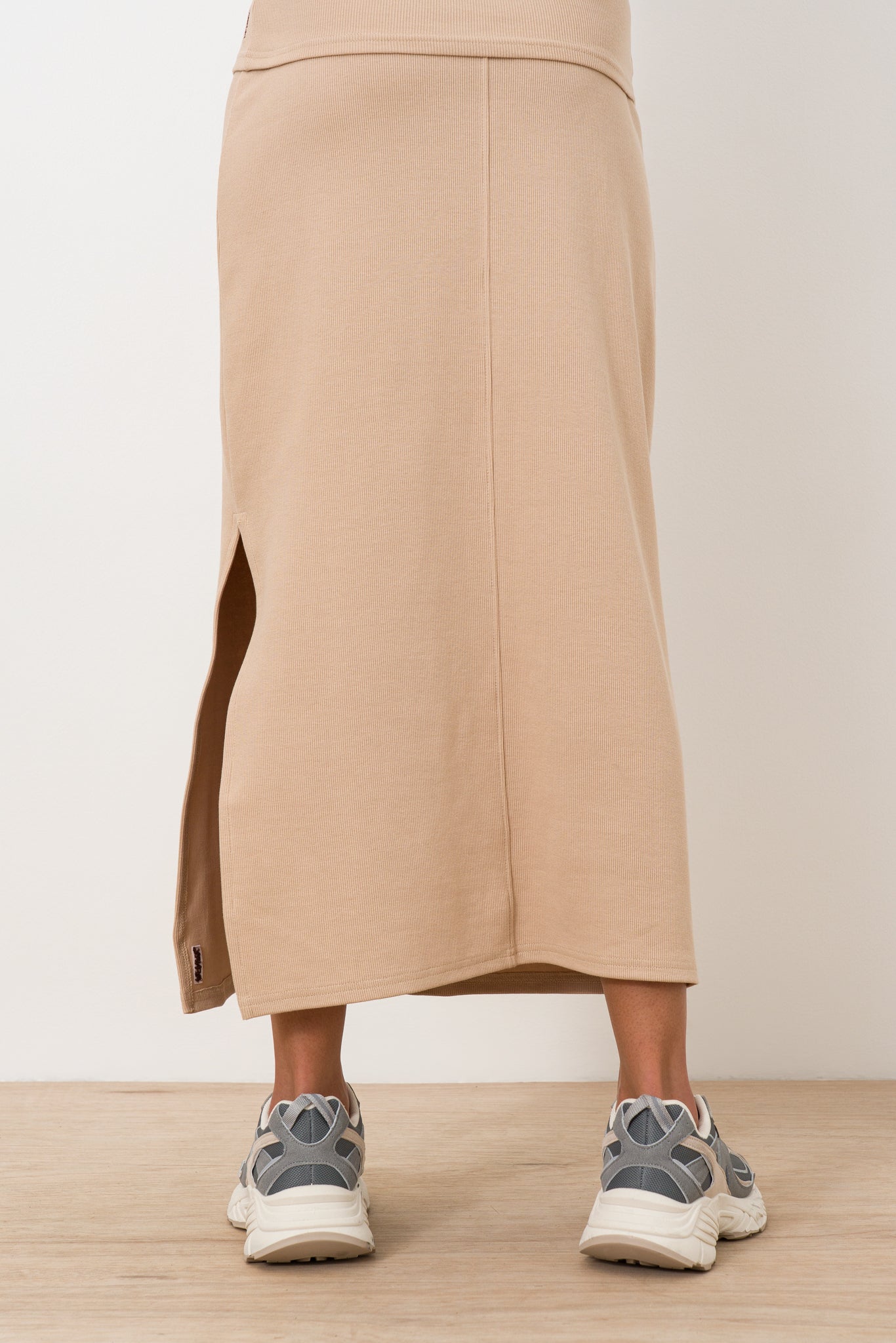 Column-Maxi-Rib-Skirt-1