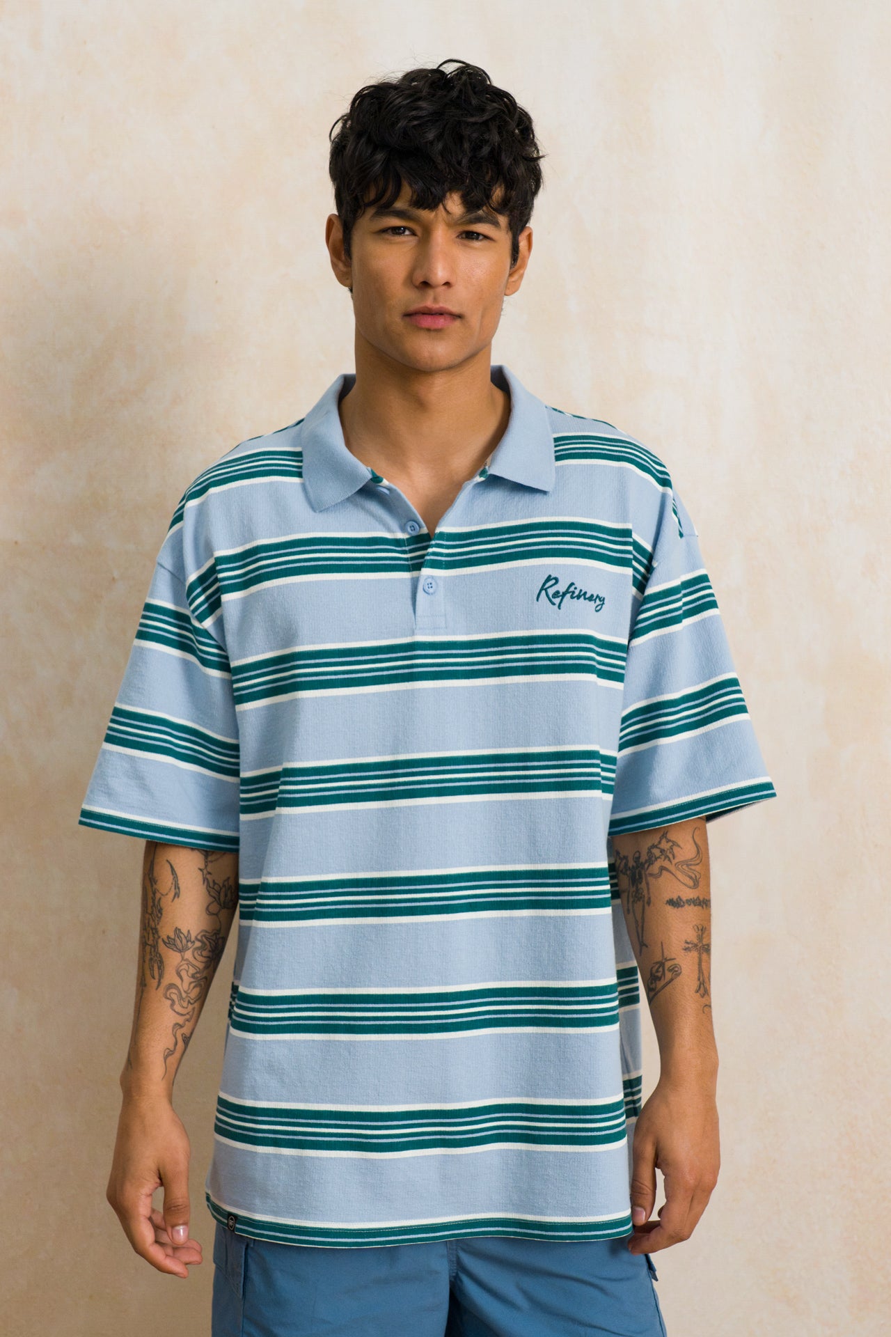 Textured Oversized Golfer