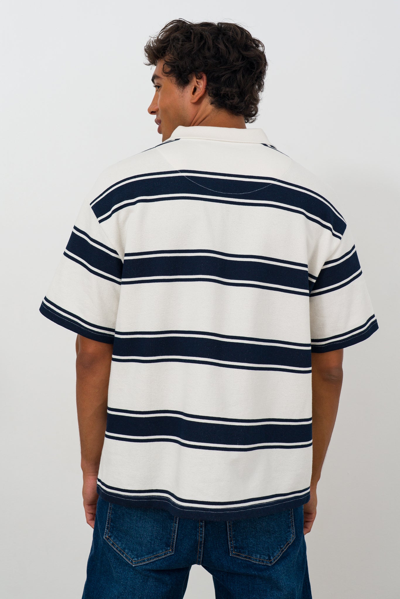 textured-oversized-golfer-2