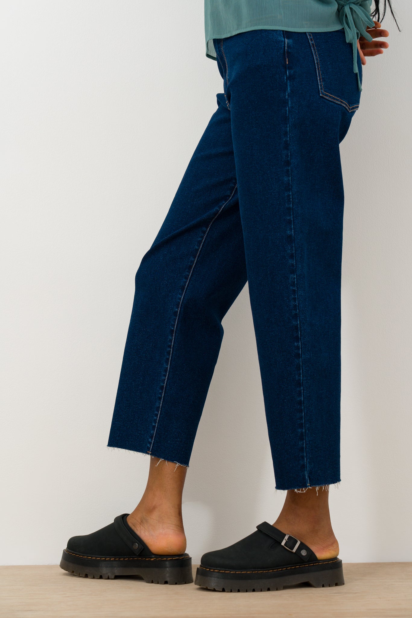 straight-leg-fashion-jeans