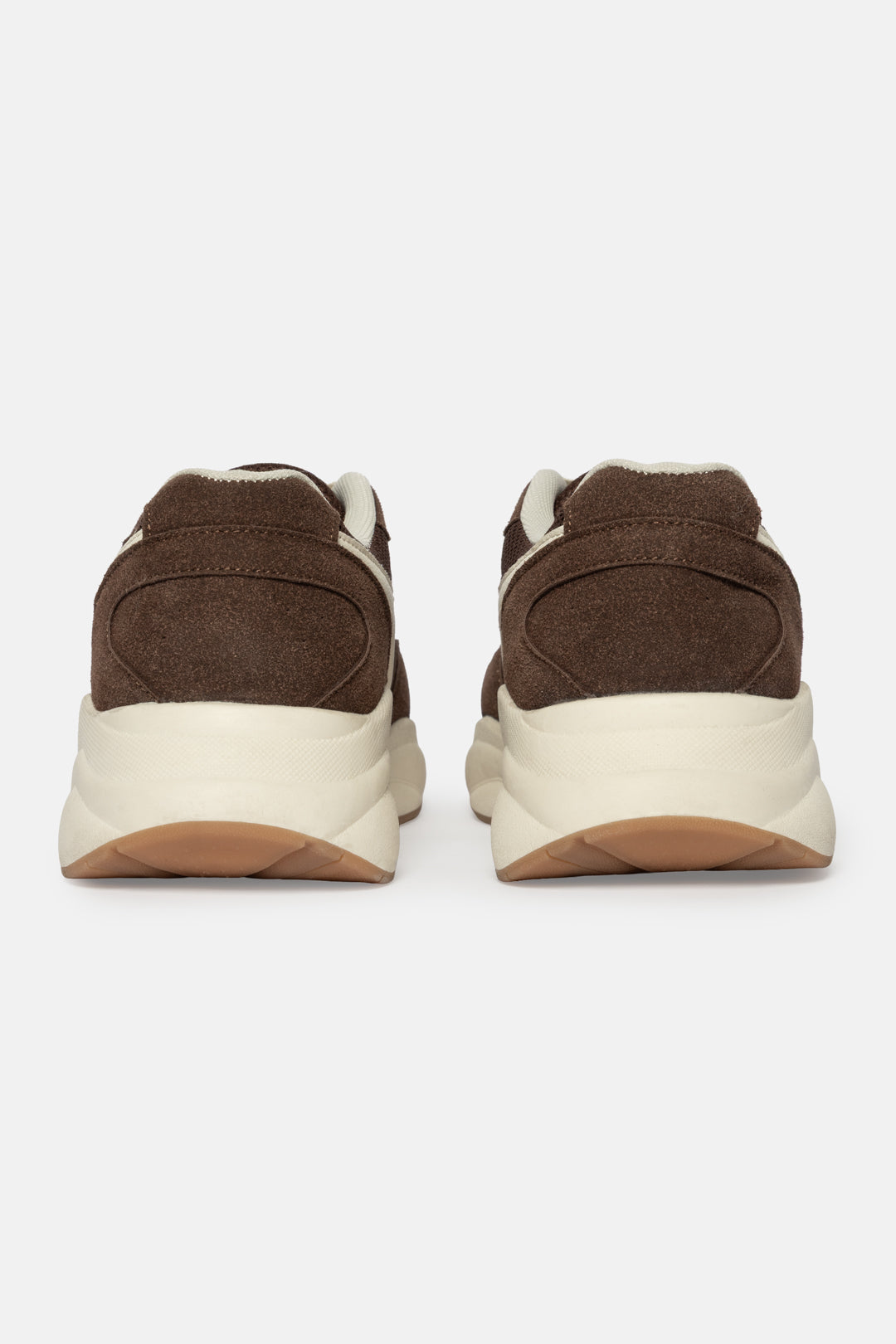 court-sneaker-3