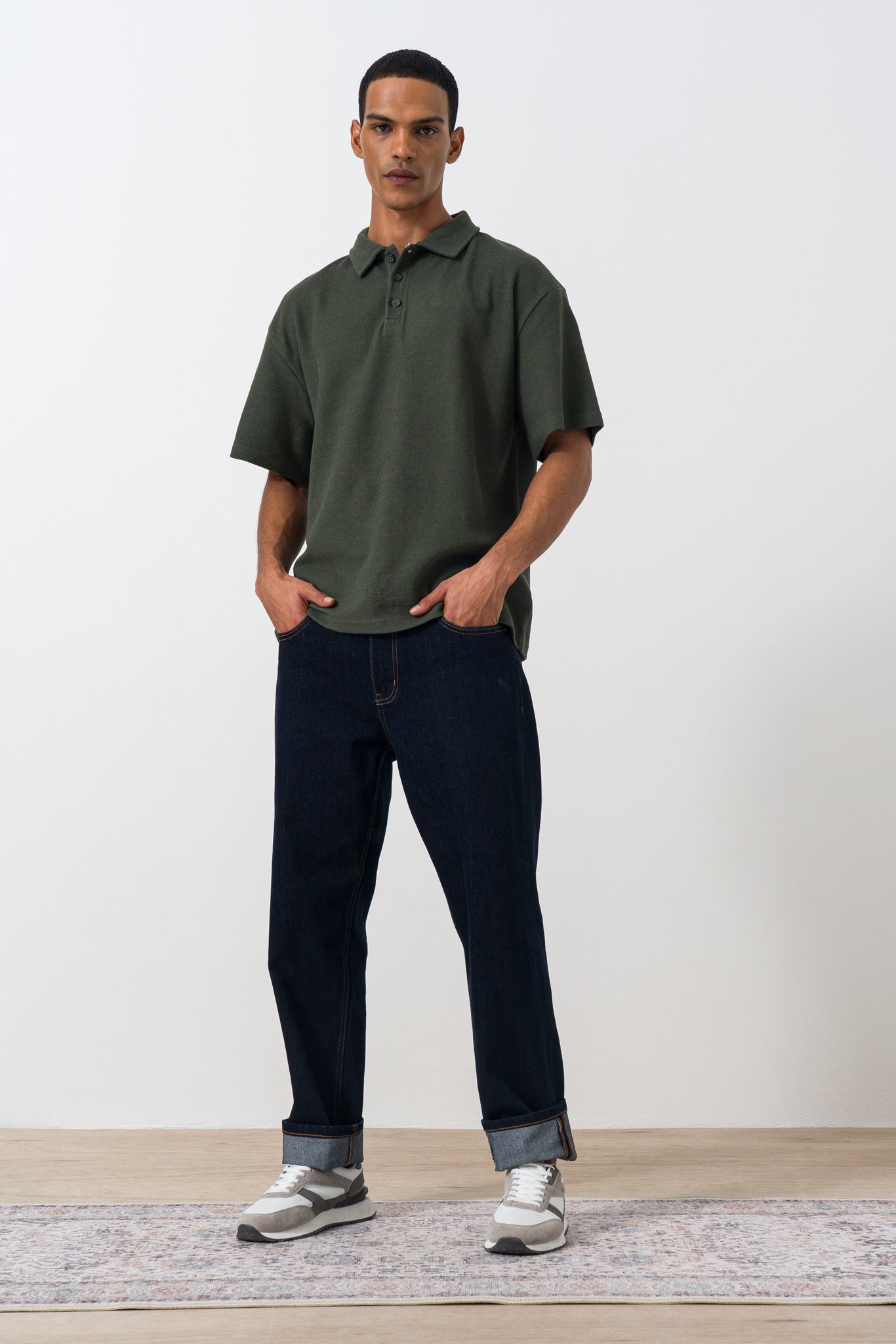 Textured Oversized Golfer