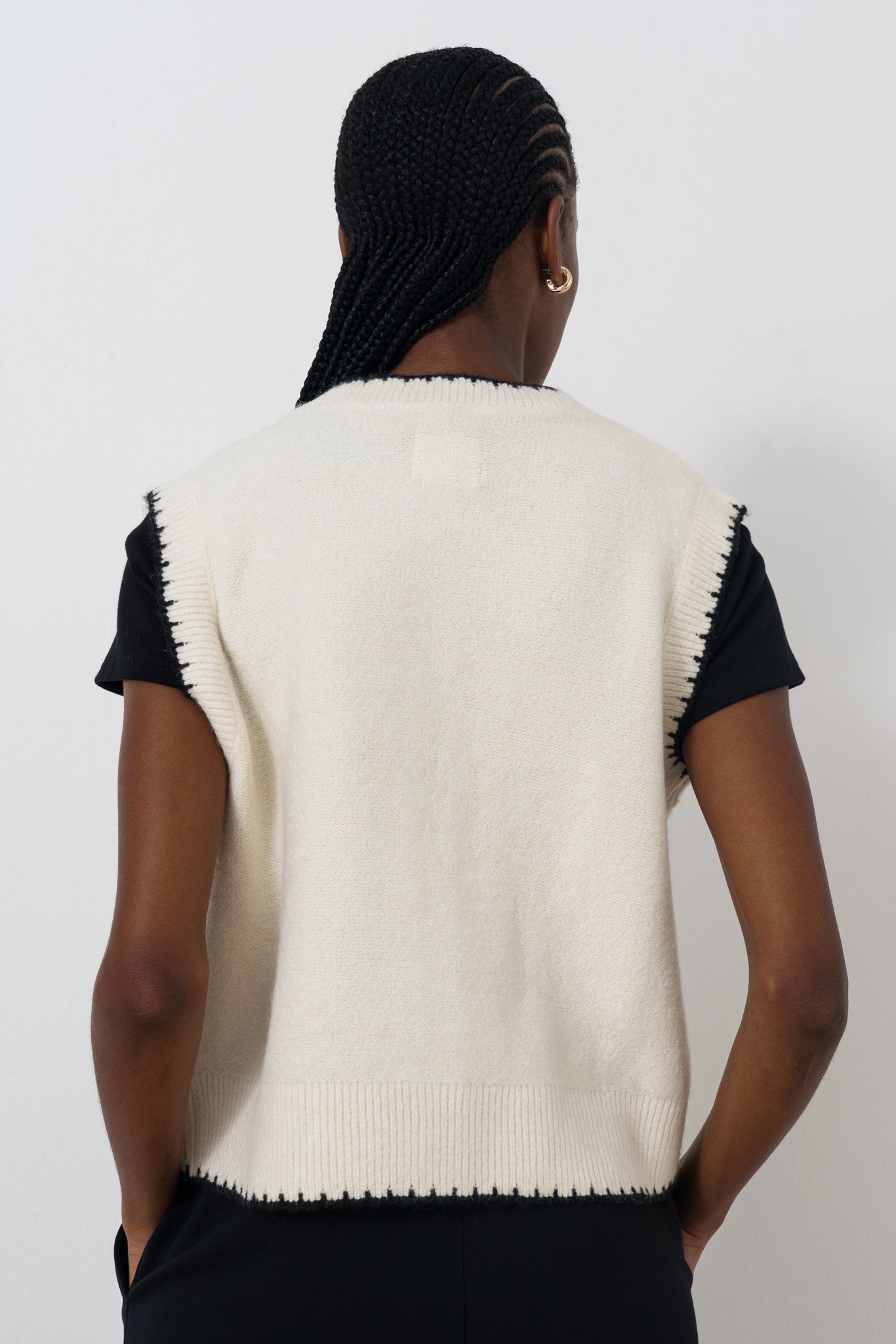 sleeveless-cardigan