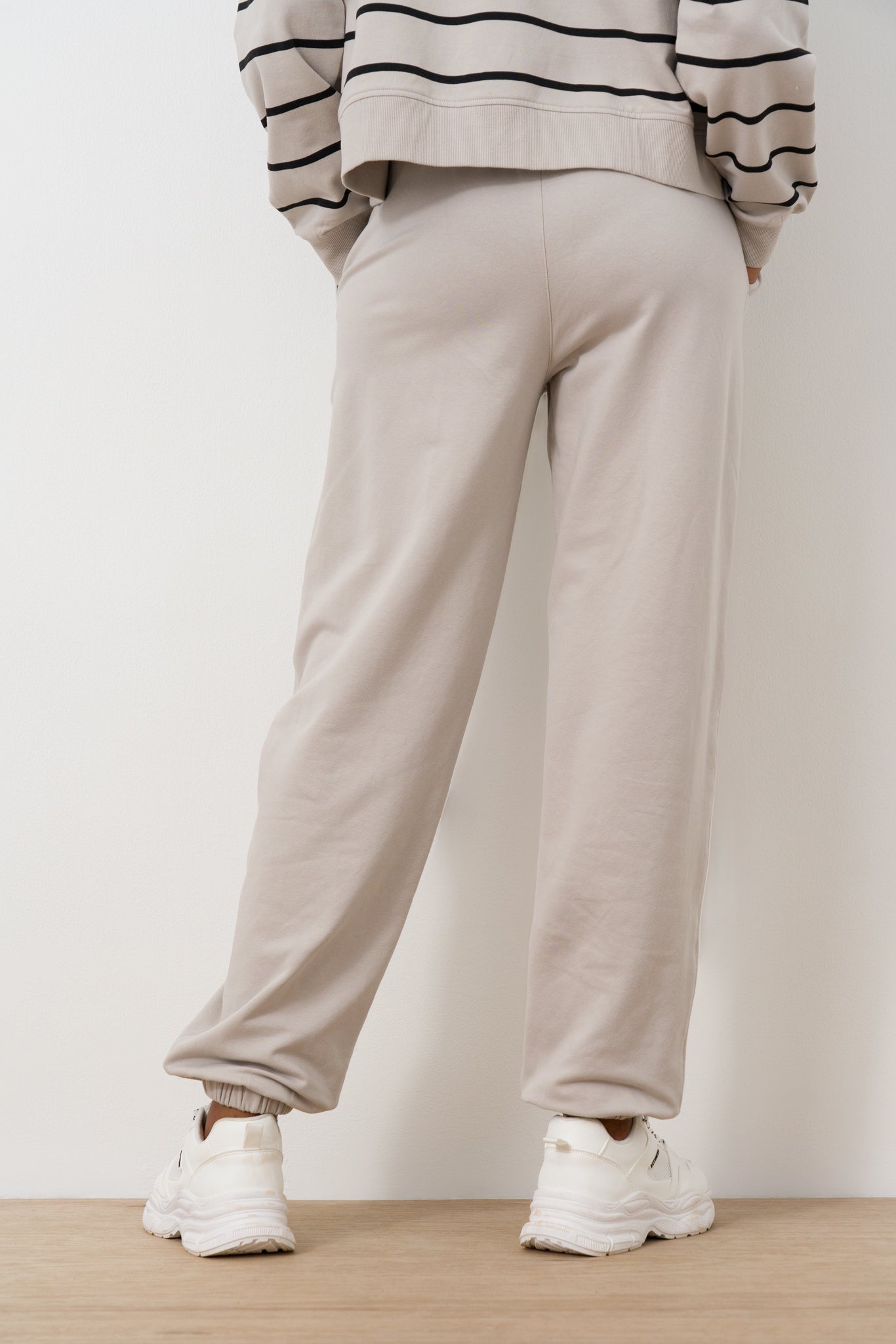 relaxed-fit-trackpants-12
