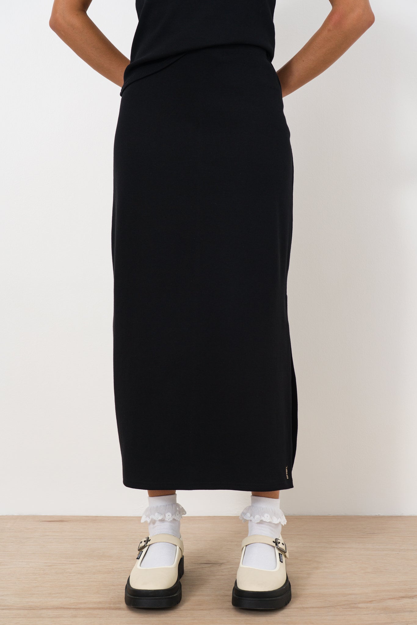 column-maxi-rib-skirt