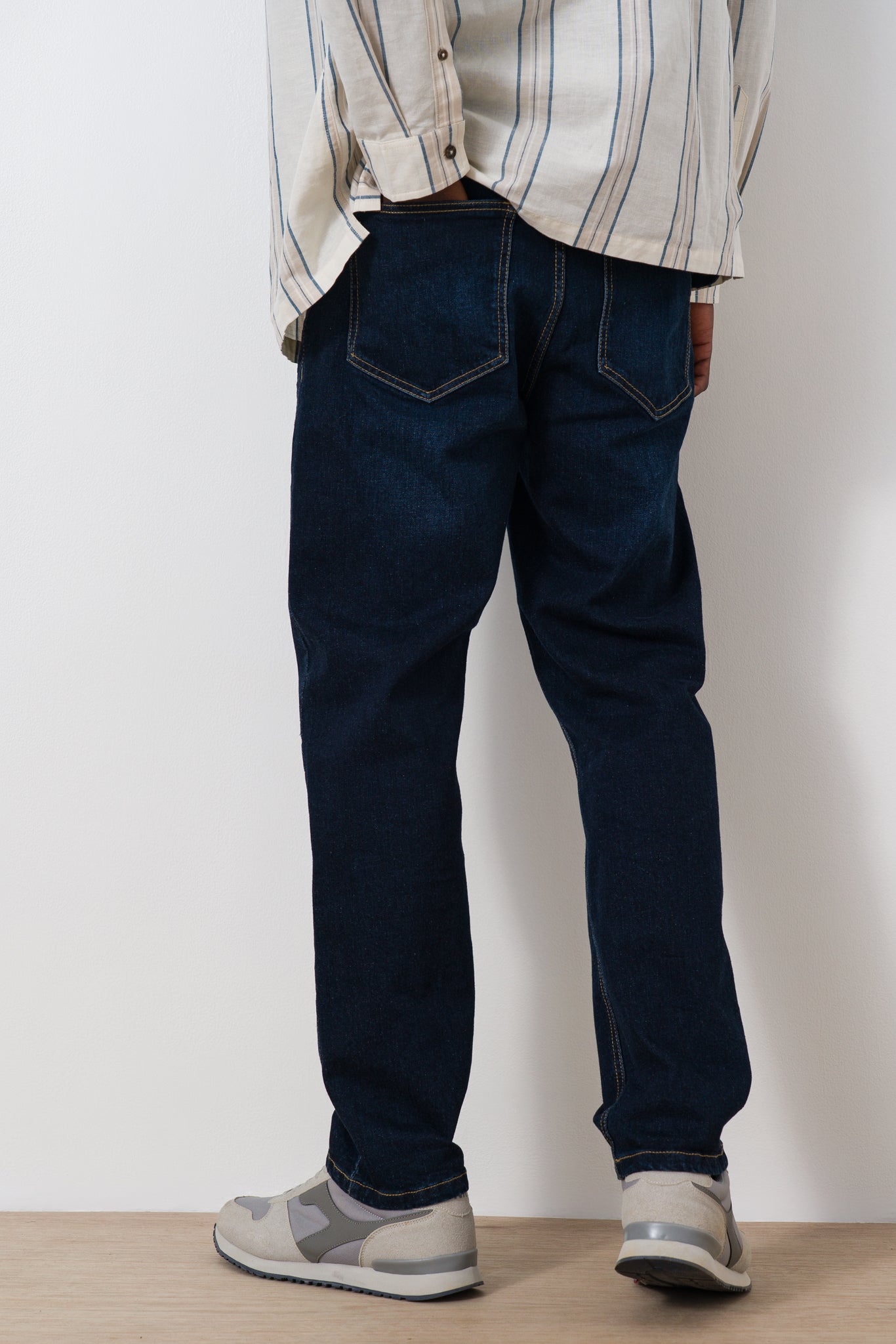 straight-leg-jeans-2