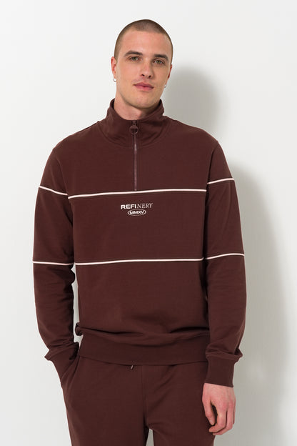 Quarter-zip Sweat
