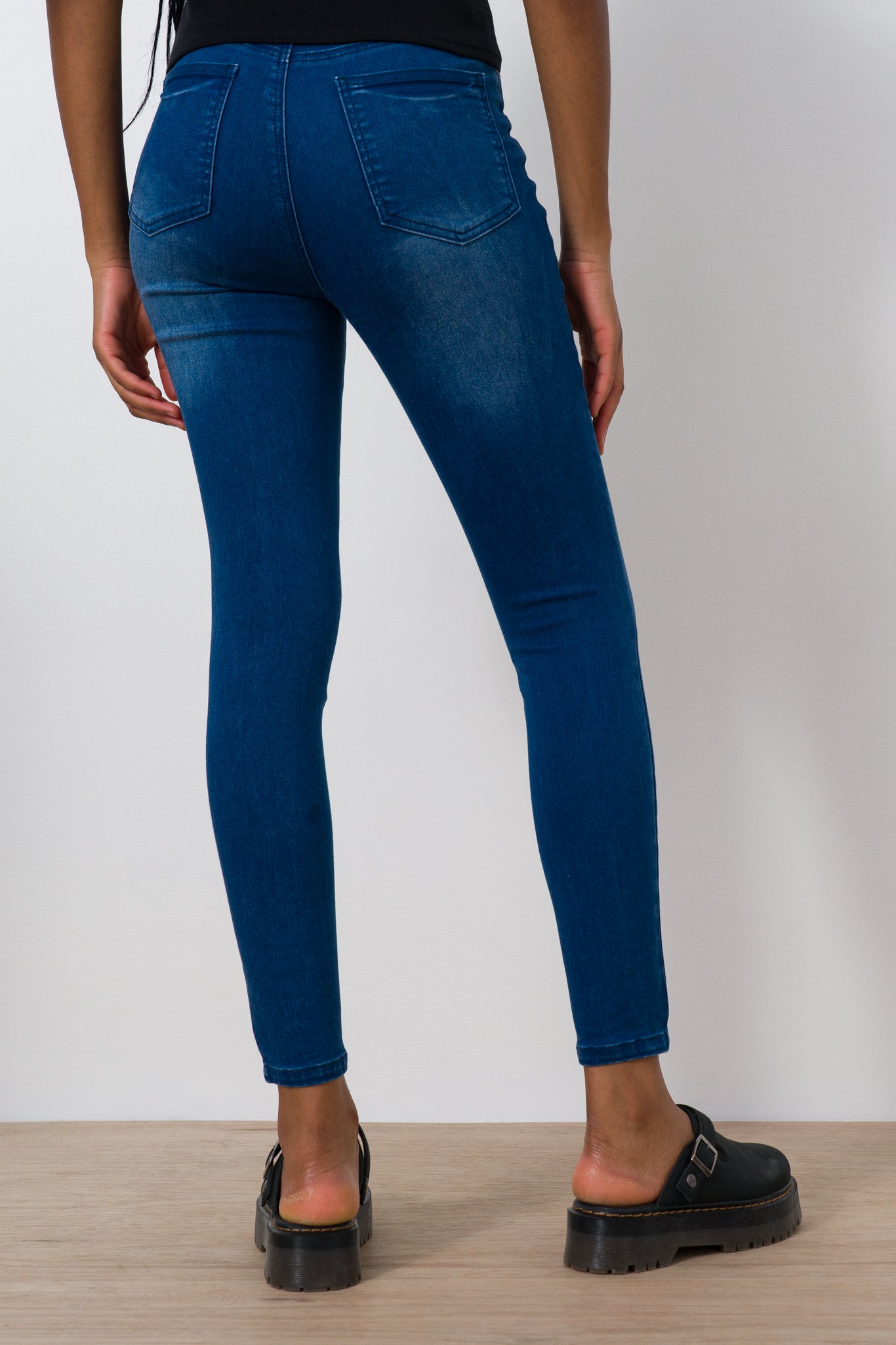 rf09-hi-waisted-skinny-jean