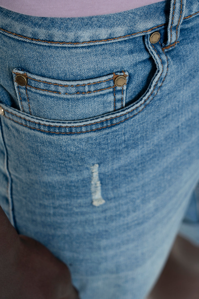 Denim Shorts _ 153913 _ Light Wash