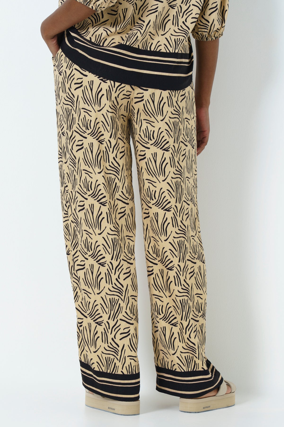 Hi Rise Pants _ 165789 _ Sand