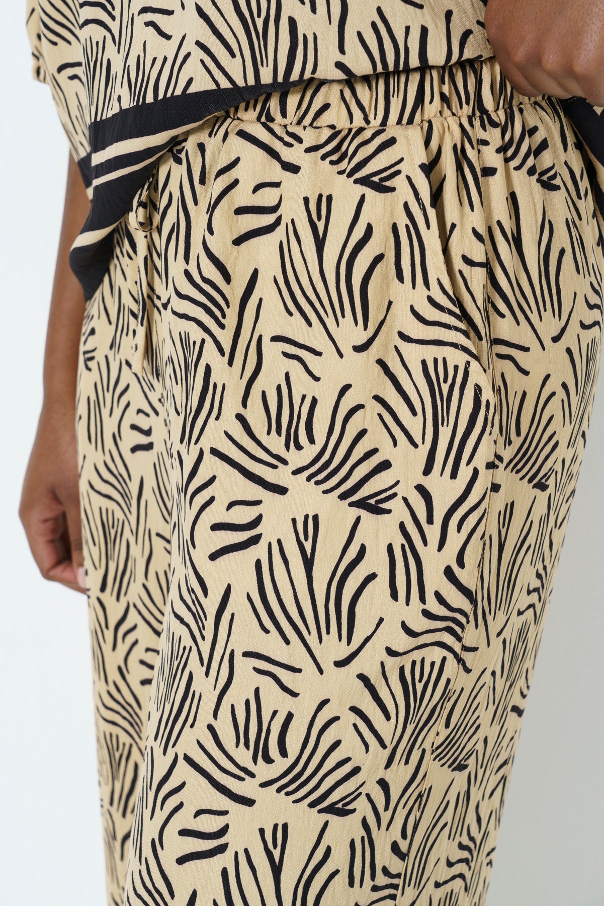 Hi Rise Pants _ 165789 _ Sand