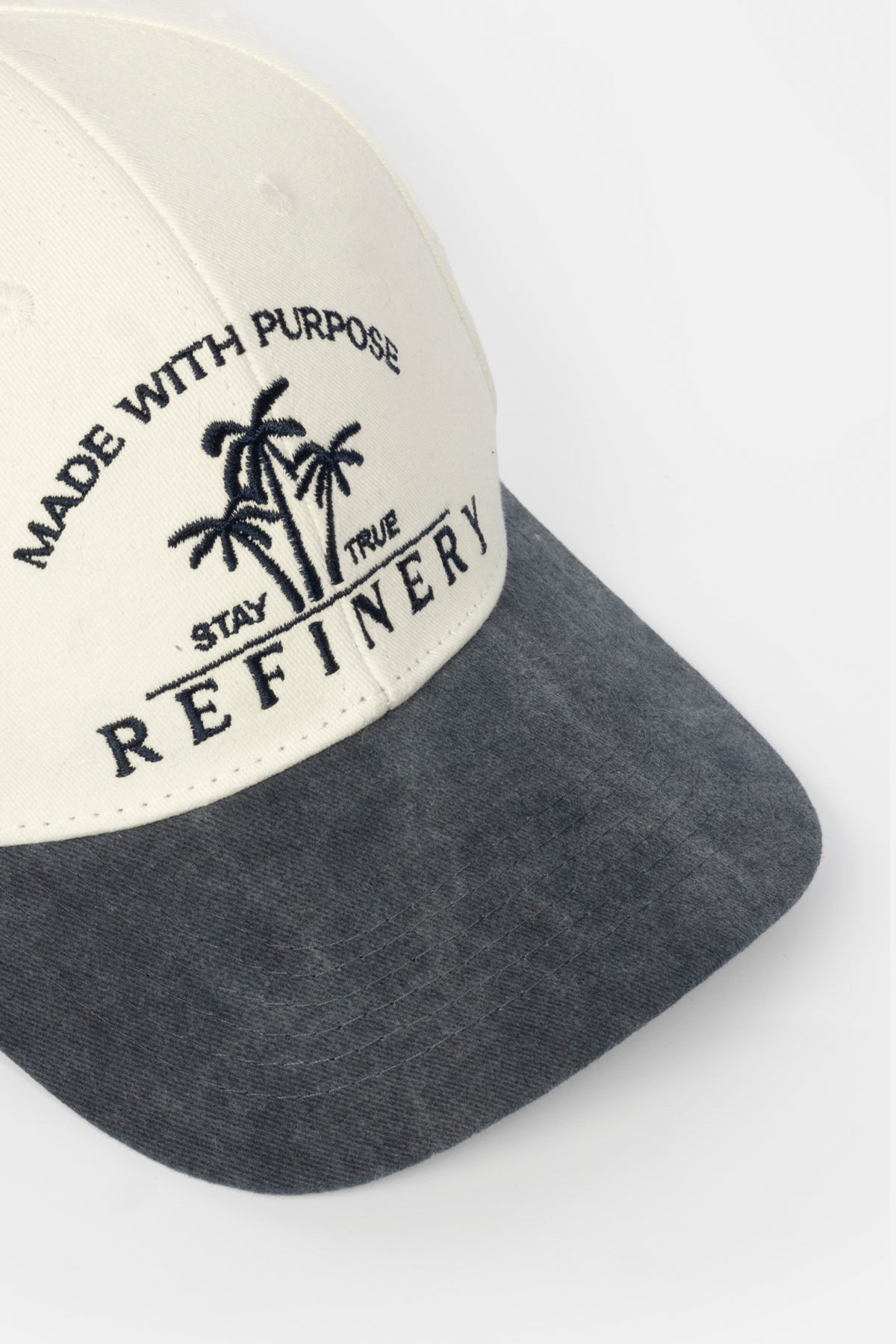 Retro Peak Cap _ 164944 _ Off White