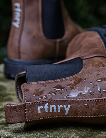 GIRLS FOOTWEAR