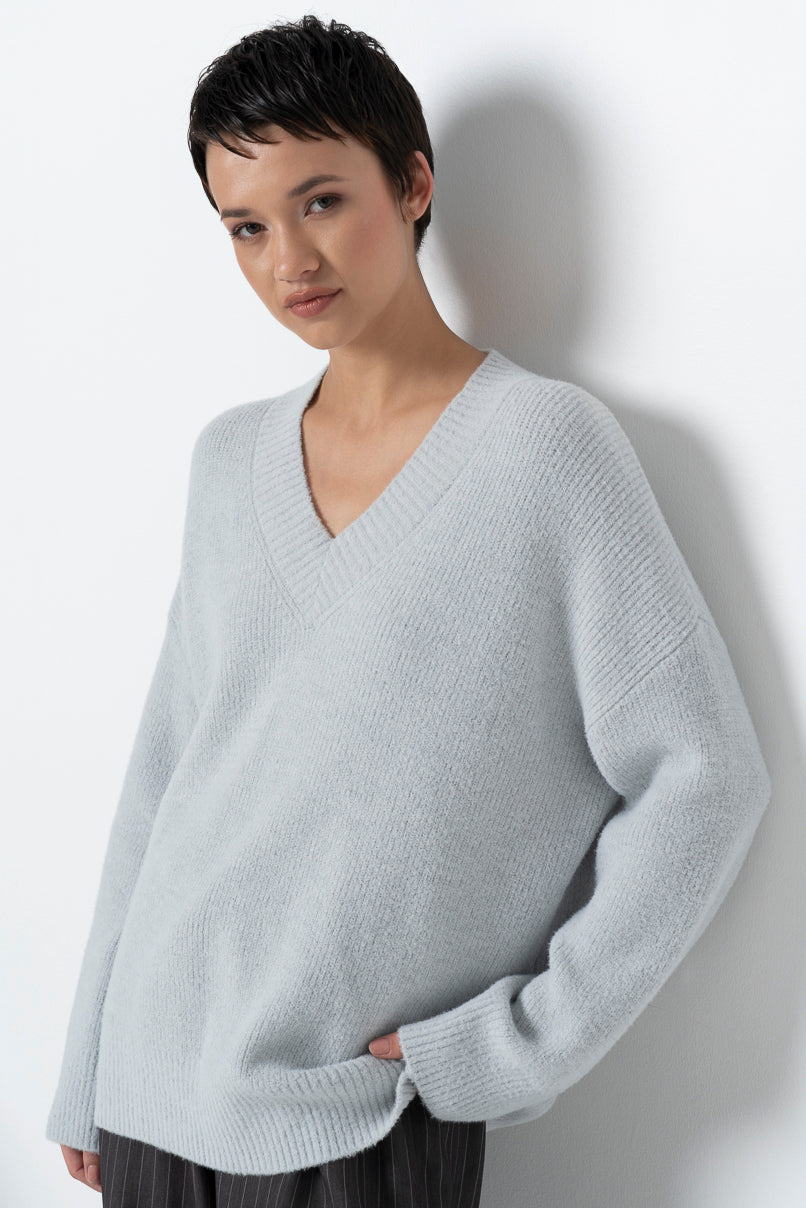 V-Neck Jumper _ 157530 _ Grey