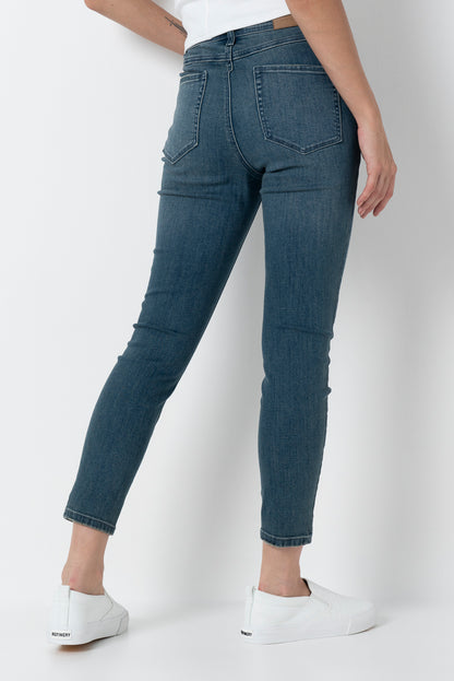 Rf12 Mid Rise Skinny Jean _ 156573 _ Dark Wash