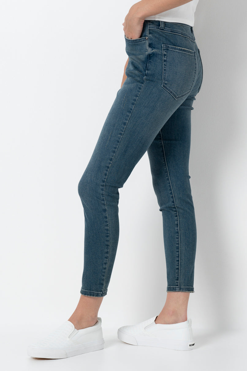 Rf12 Mid Rise Skinny Jean _ 156573 _ Dark Wash
