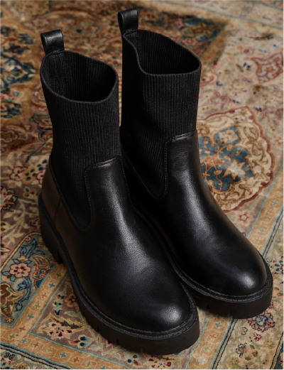 FOOTWEAR