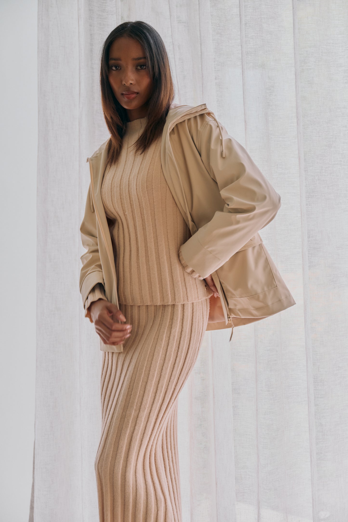 Hi-Neck Jumper _ 157545 _ Stone