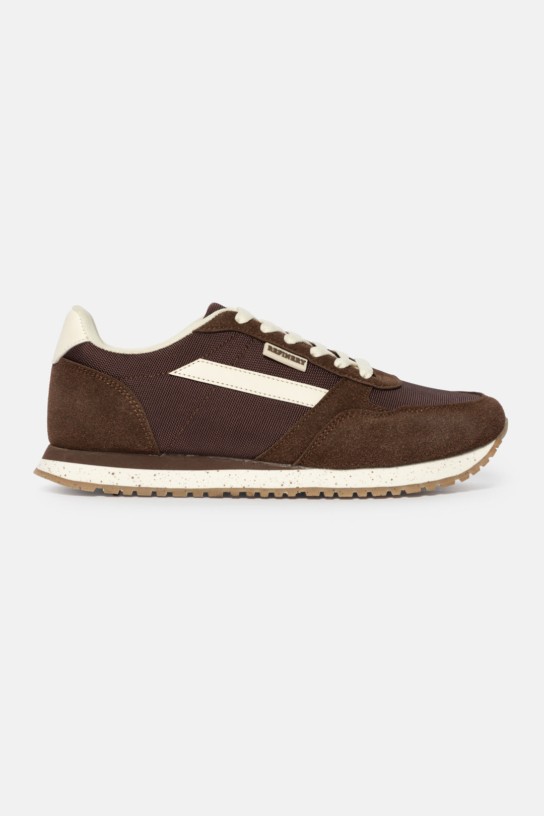 retro-sneaker