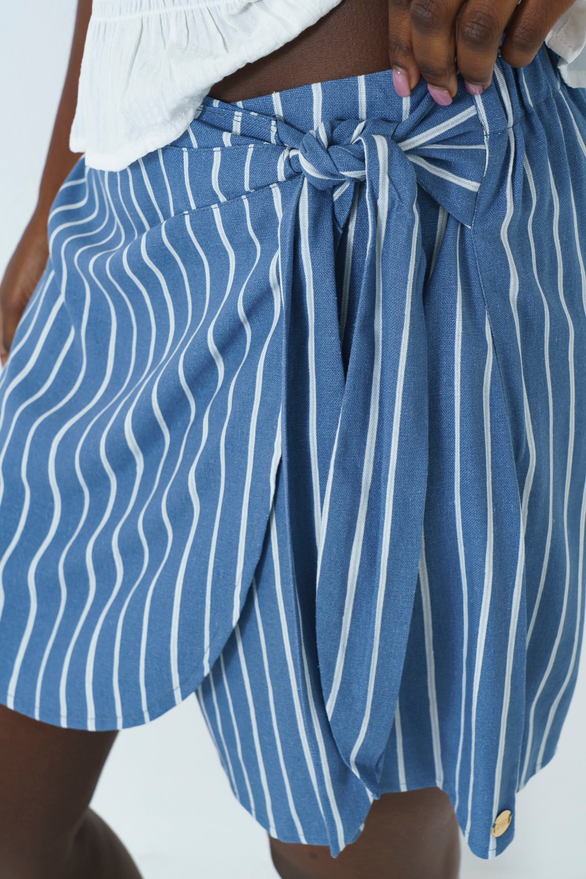 front-tie-skort