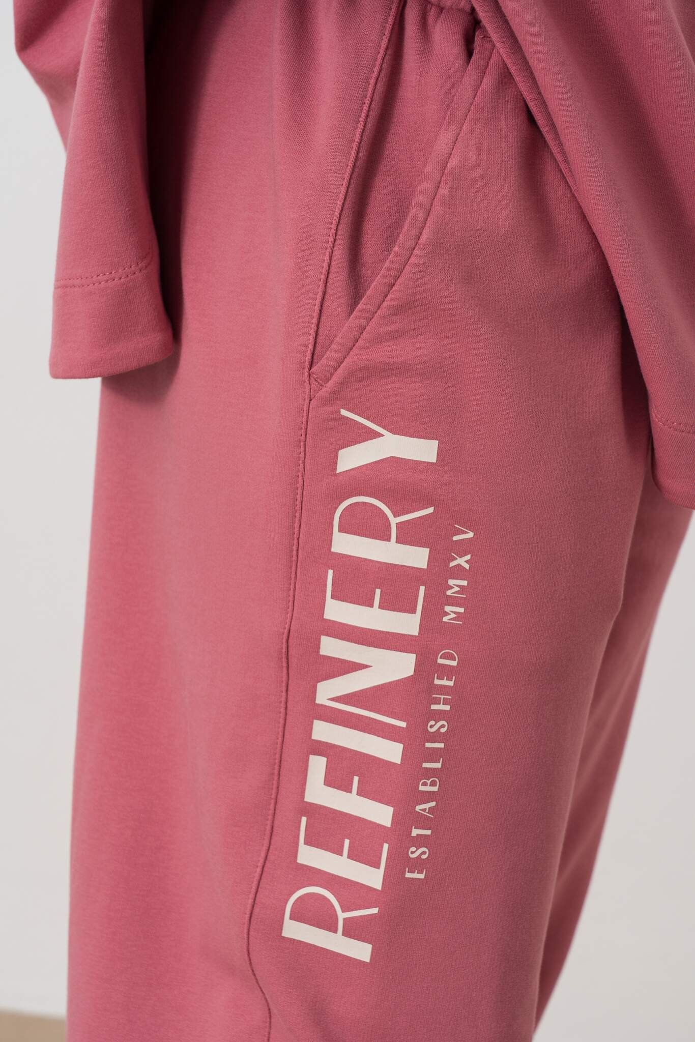 Relaxed-Fit-Trackpants-7